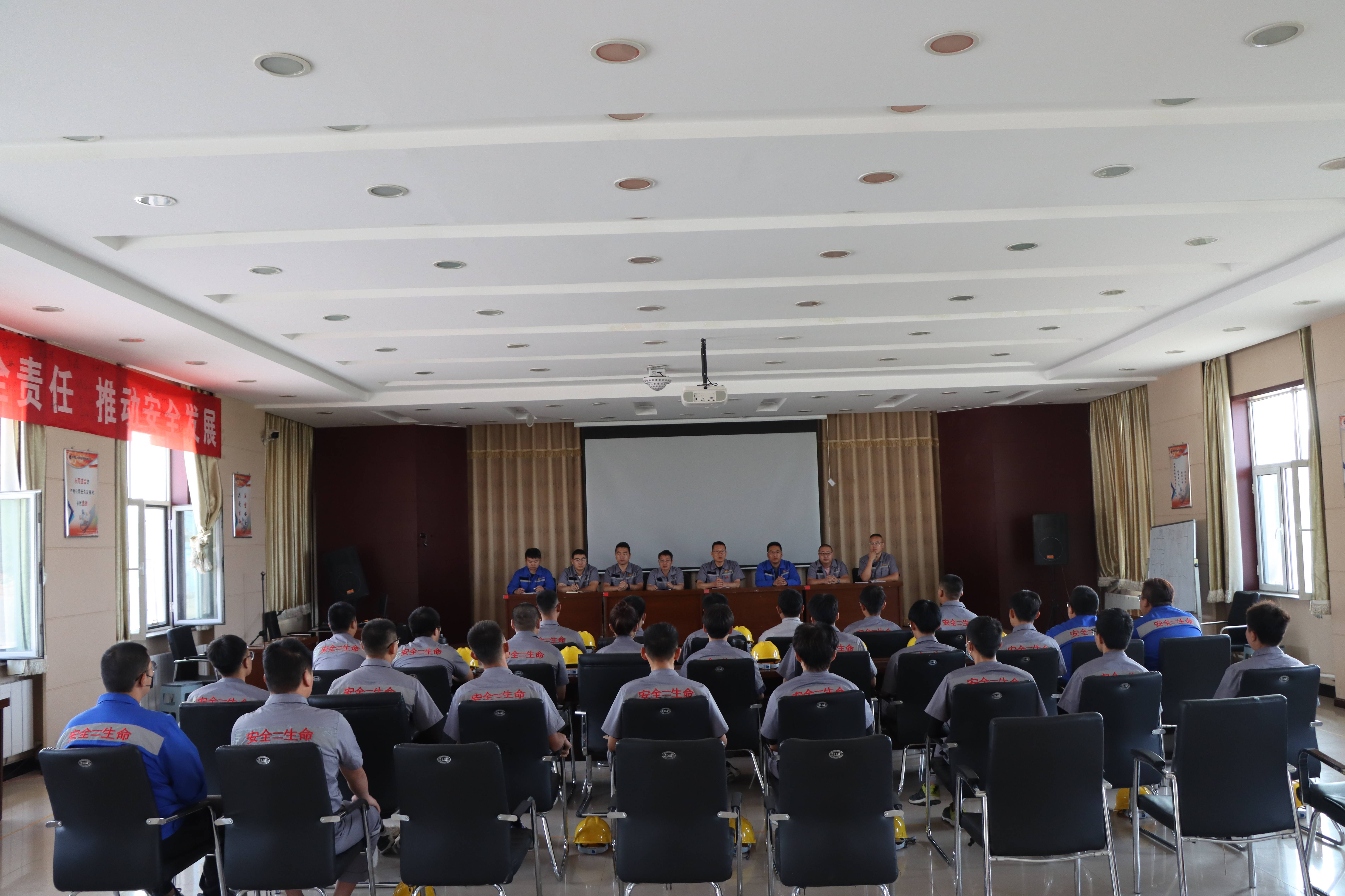 青春进一线，，，，，，轮岗中学会自我提升 果博官网内蒙公司第三期大学生轮岗学习正式最先